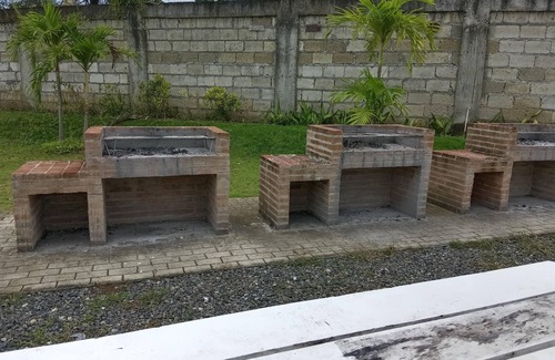 Lapu-Lapu Apartamento | Condo in Lapu-lapu Near Airport w Free Parking