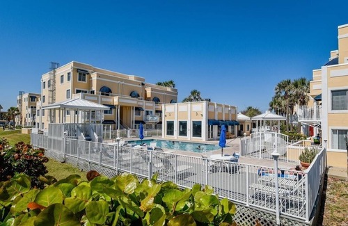 Cape Caneveral Beach Gardens Condominio | Condo in Oceanfront Complex, Great Oceanview - Sleeps 4 Guests
