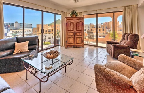 Centro Apartamento | Condo in Plaza Nautica Less Than 1 Mile to The Arch!