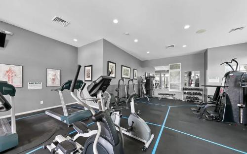 Southside Apartamento | Condo near Jax Beach and Mayo Clinic