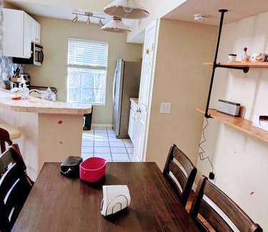 Southside Apartamento | Condo near Jax Beach and Mayo Clinic