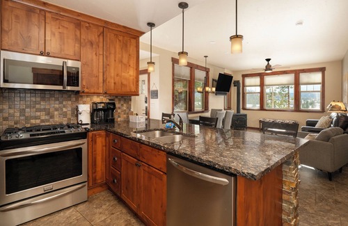 Fraser Condominio | Cozy 2BR condo near slopes w/ deck & BBQ