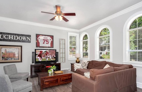 Fayetteville Casa | Condo Off Dickson - Walk to Dickson