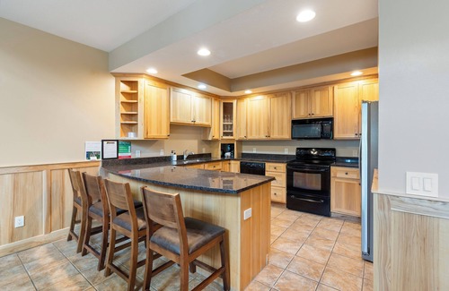 Crosslake Condominio | Condo on Crosslake #834| Resort Like Amenities