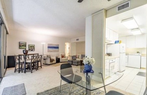 Kuliouou - Kalani Iki Condominio | Condo on the Beach (Kahala) 1 bedroom "March & April" ***Special Rates***