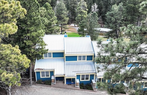 Cloudcroft Casa | Condo on the Golf Course!