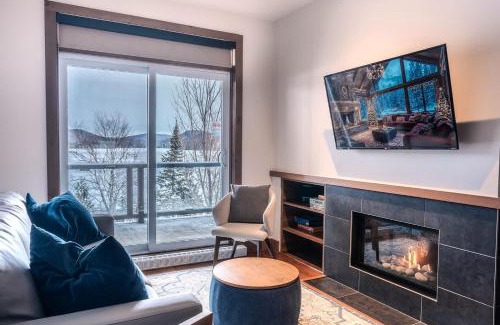 Lac Superieur Village Casa | Condo overlooking Lac Superieur & mountain views