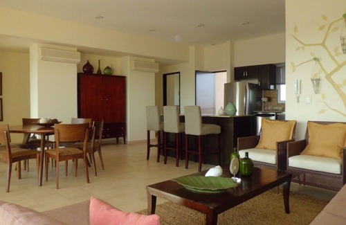 Marina Mazatlán Apartamento | Condo Punta M