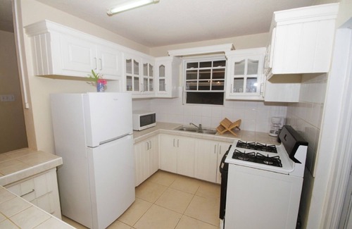 St. Lawrence Gap Apartamento | Condo Suites cerca de la playa de Dover y vida nocturna en St. Lawrence Gap