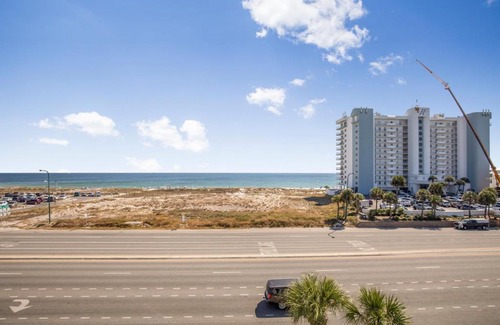 Orange Beach Casa | Condo w Pool Across The Beach-Grand Caribbean-402