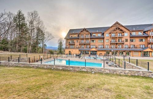 East Burke Apartamento | Condo with Bike Lockers and Maintenance Access!