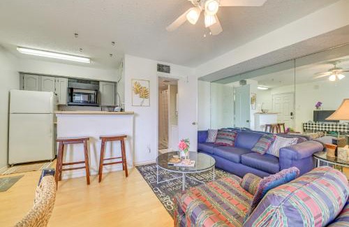 Fort Worth Apartamento | Condo with Pool Access 3 Mi to Downtown Fort Worth!