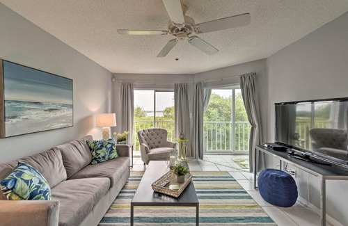 Holmes Beach Apartamento | Condo with Pool and Gulf Access on Anna Maria Island!