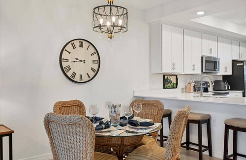 Punta Gorda Condominio | 🥇 Condo with Social Clubhouse Membership (CH1080)