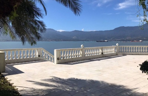 Pontal da Cruz Apartamento | Condomínio com ótima estrutura e vista privelegiada.