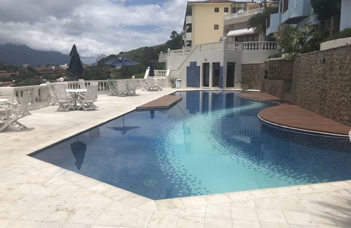 Pontal da Cruz Apartamento | Condomínio com ótima estrutura e vista privelegiada.