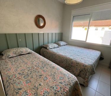 Boicucanga Beach Casa | Condomínio pé na areia, super novo e confortável.