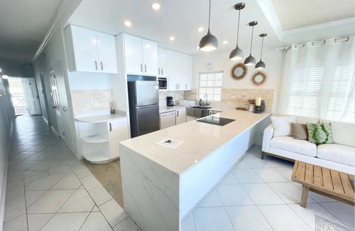 Worthing Apartamento | Condominium apartment in front of Beach