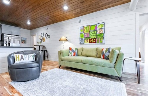 Cullman Apartamento | Condominium B in the Holler