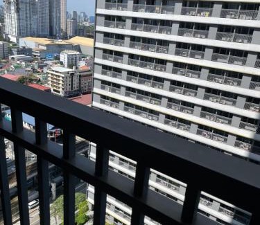 Highway Hills Apartamento | Condominium Fame Residence