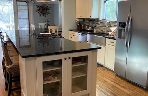 Dunedin Casa | Condor Nest-private home-walk to downtown & the water! New heated POOL!