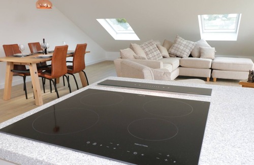 Beckermet Cabaña | CONEY GARTH RETREAT, family friendly, with hot tub in Beckermet