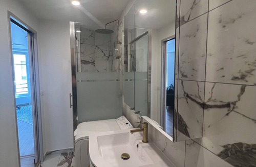 Quartier de la Goutte-d'Or Apartamento | Confort & Calme à Paris - 2 Bedrooms, Idéal Famille ou Pro, Metro à 2 min