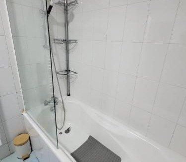 Issy-les-Moulineaux Apartamento | Confort et parking à 10 min de Paris