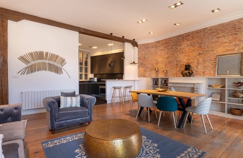 San Francisco Apartamento | Confort y Diseño con Vistas al Casco Viejo