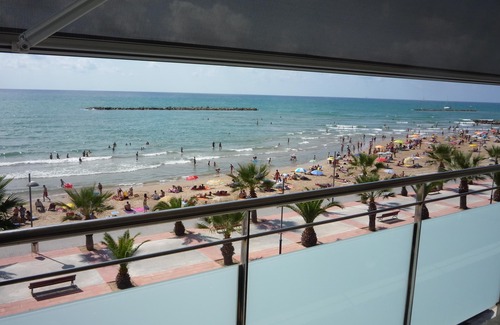 Cubelles Apartamento | Cómodo dúplex, frente a hermosas playas, 140 m2 + parque + aire acondicionado + wifi + lado del club de tenis