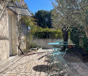 Bouc-Bel-Air Apartamento | Confortable studio au calme avec accès piscine et parking