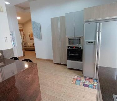 Naguanagua Casa | Confortable y hermosa casa en conjunto cerrado a 5 minutos de La Universidad de Carabobo y 10 de la zona centrica Valencia con todos los serivicios cerca