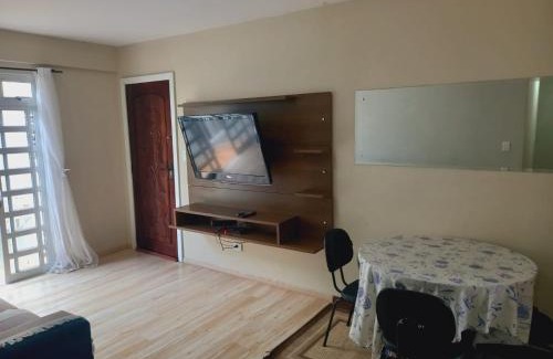 Santa Quiteria Apartamento | Conforte, praticidade e muito bem localizado!