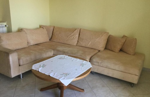 Falerna Apartamento | Confortevole e Luminoso Appartamento 100mq a Falerna con Vista sul Paese e sul Promontorio con Free WiFi Free Parking e Smart TV