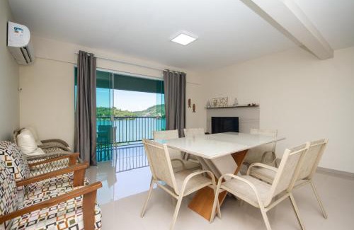 Caieira Apartamento | Conforto à beira mar! Apartamento com vista para o mar.