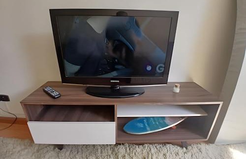 Gonzaga Apartamento | Conforto familiar – Wi-Fi veloz e 1 min da praia