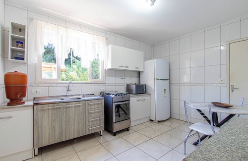 Sambaqui Casa | Conforto próximo ao mar em Sambaqui RA3329