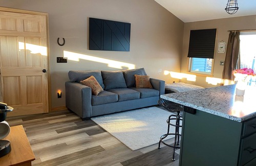 Franklin Casa | Connect with nature - quiet and peaceful modern ranch in Eastbrook