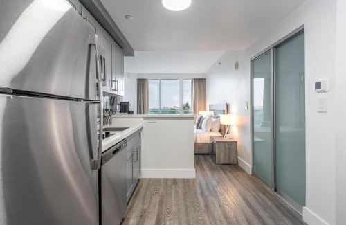 Coconut Grove Apartamento | Connected Hotel Arya Studios 2 Beds 2 Baths Kitchen Free 2 Car Parking