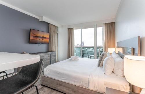 Coconut Grove Apartamento | Connected Hotel Arya Studios 2 Beds 2 Baths Kitchen Free 2 Car Parking