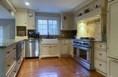 New Canaan Casa | Connecticut Family Summer House with Heated Pool