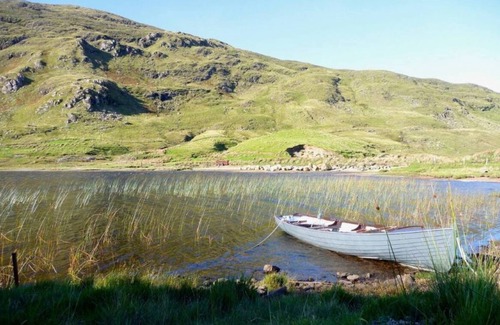 Delphi Cabina | Connemara 2-Bedroom Cottage I