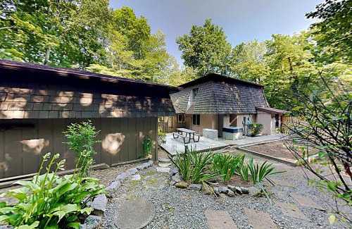 Brevard Casa | Connestee Falls