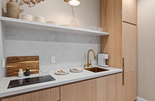 Almont Cabina | Constellation Virgo Suite