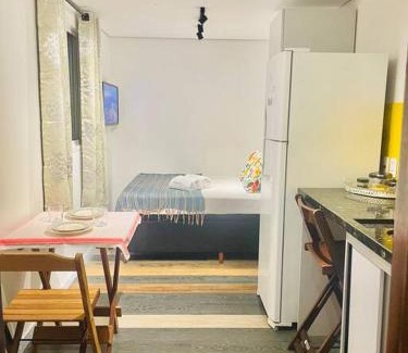 Augusta Apartamento | Container com Deck e Vista I Climatizado e Aconchegante em Curitiba na Natureza