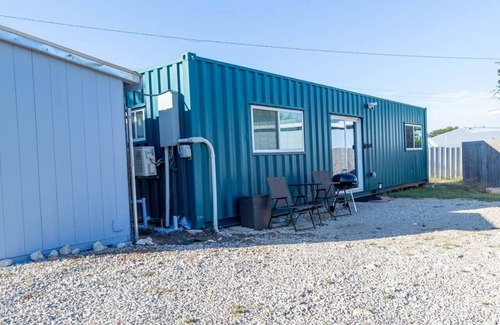 Fort Worth Apartamento | Container-Home 15 mins from FWTX | Pets Welcome