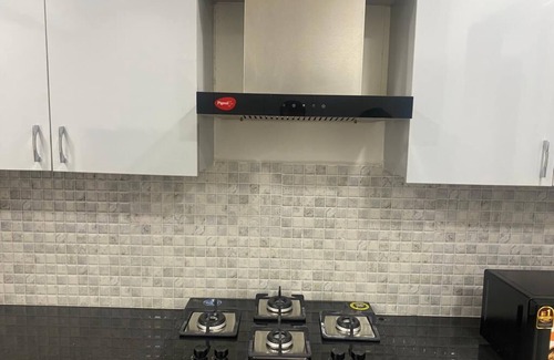 Nanakram Guda Apartamento | CONTEMORARY PRISTINE 3 BHK IN THE FIN HUB :-KSH