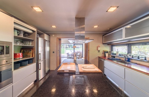 Charneca de Caparica e Sobreda Villa | Villa de estilo contemporáneo, piscina, con vistas a golf fairway, cerca de impresionantes playas