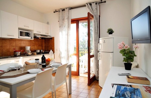 Lignano Sabbiadoro Apartamento | Apartamento contemporáneo junto a la laguna