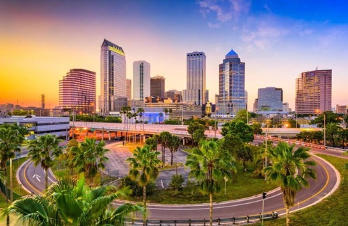 Tampa Heights Apartamento | Contemporary 1-Bedroom Private Bungalow Walk to Armature & Riverwalk